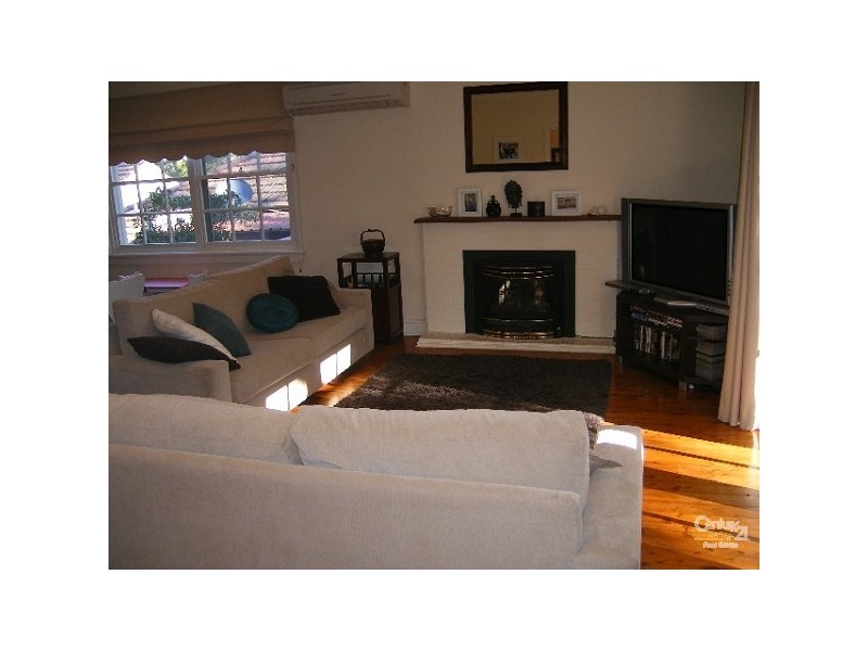 8 Catalpa Crescent, Turramurra NSW 2074