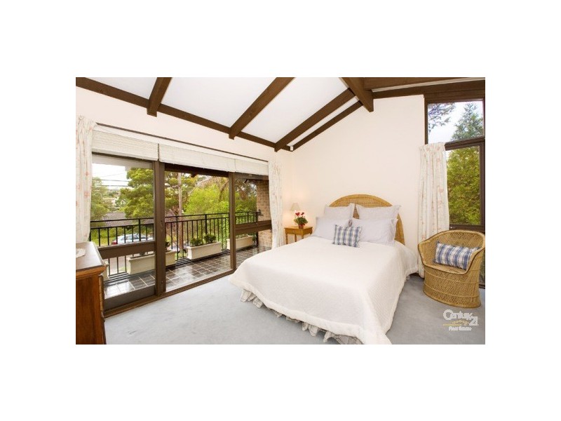 11 Kanowar Avenue, East Killara NSW 2071