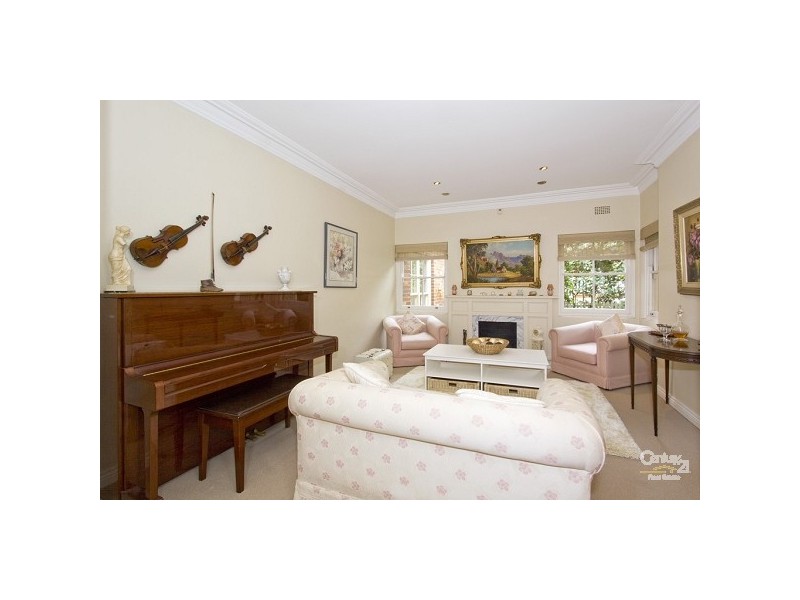 16 Inverallan Avenue, West Pymble NSW 2073