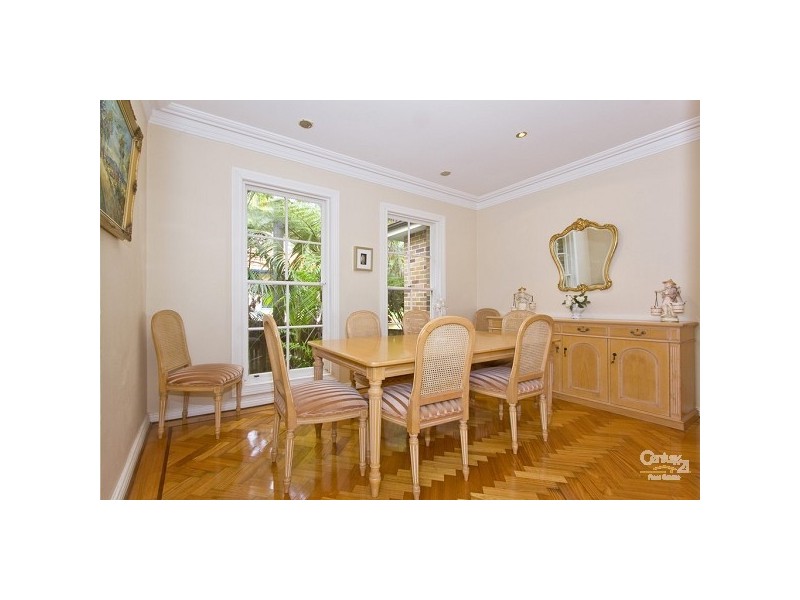 16 Inverallan Avenue, West Pymble NSW 2073