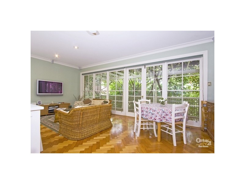 16 Inverallan Avenue, West Pymble NSW 2073