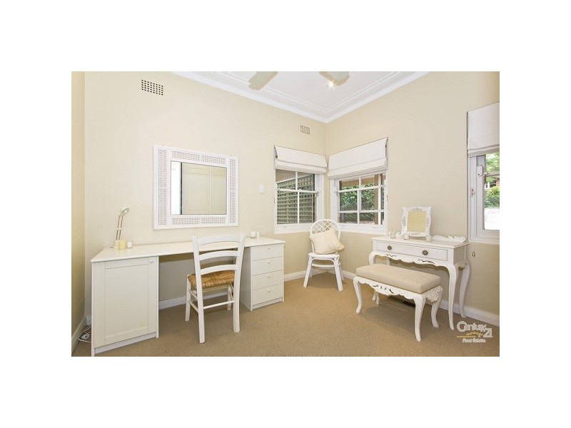 16 Inverallan Avenue, West Pymble NSW 2073