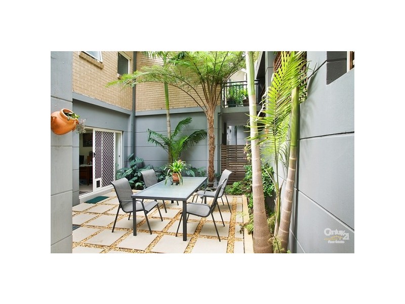 3/2-4 Bloomsbury Ave, Pymble NSW 2073