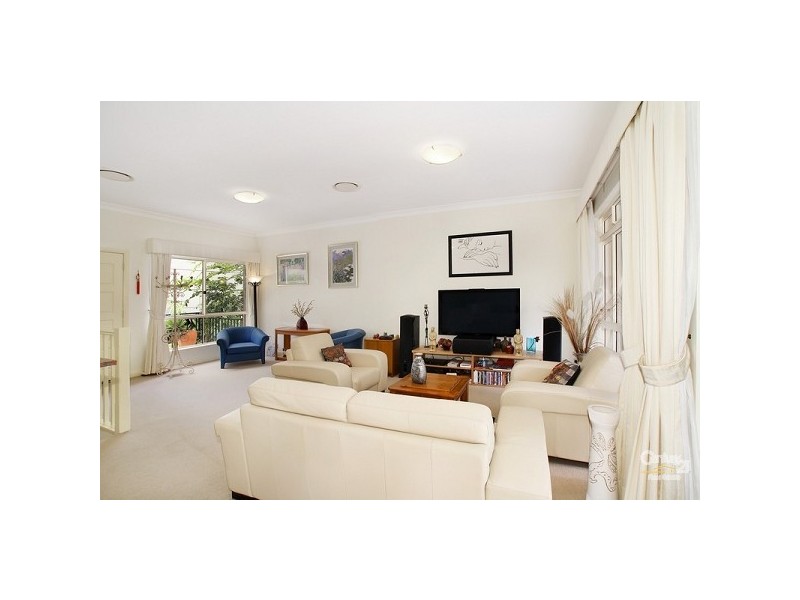 3/2-4 Bloomsbury Ave, Pymble NSW 2073