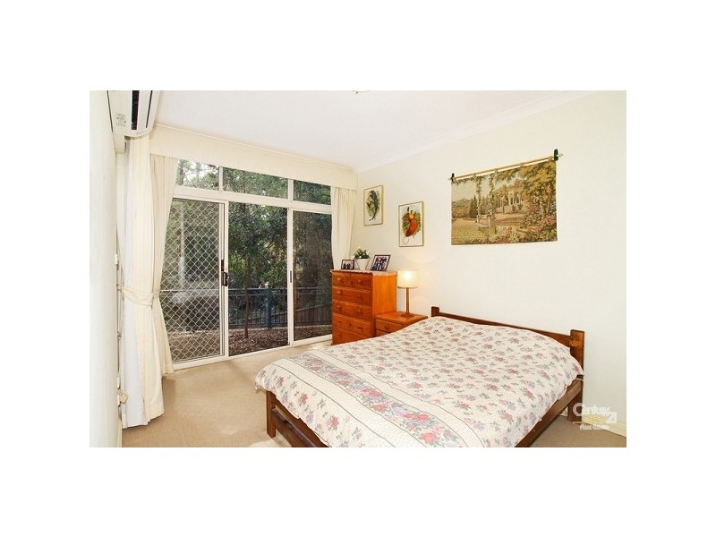 3/2-4 Bloomsbury Ave, Pymble NSW 2073