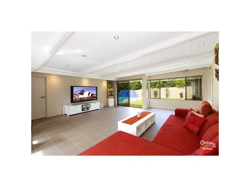 71 Eastern Arterial Rd, St Ives NSW 2075