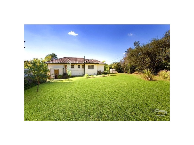8 Wyomee Avenue, West Pymble NSW 2073