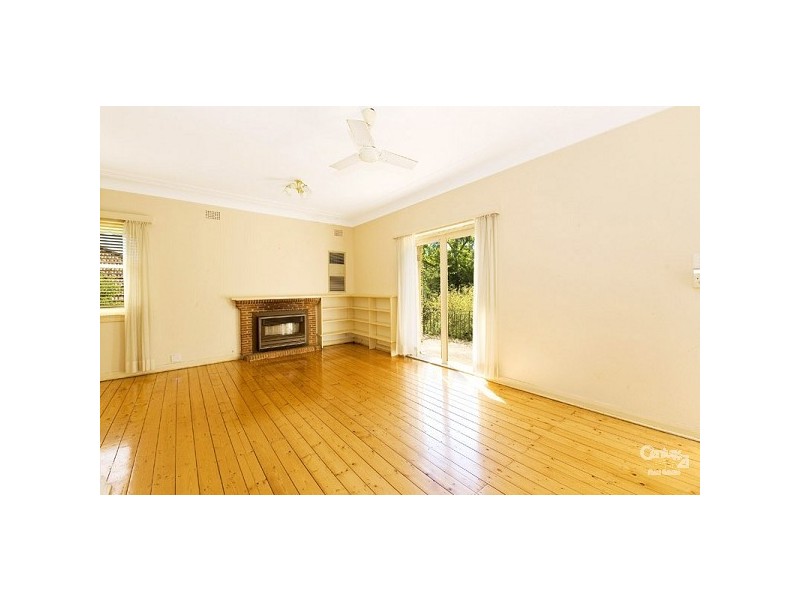 8 Wyomee Avenue, West Pymble NSW 2073