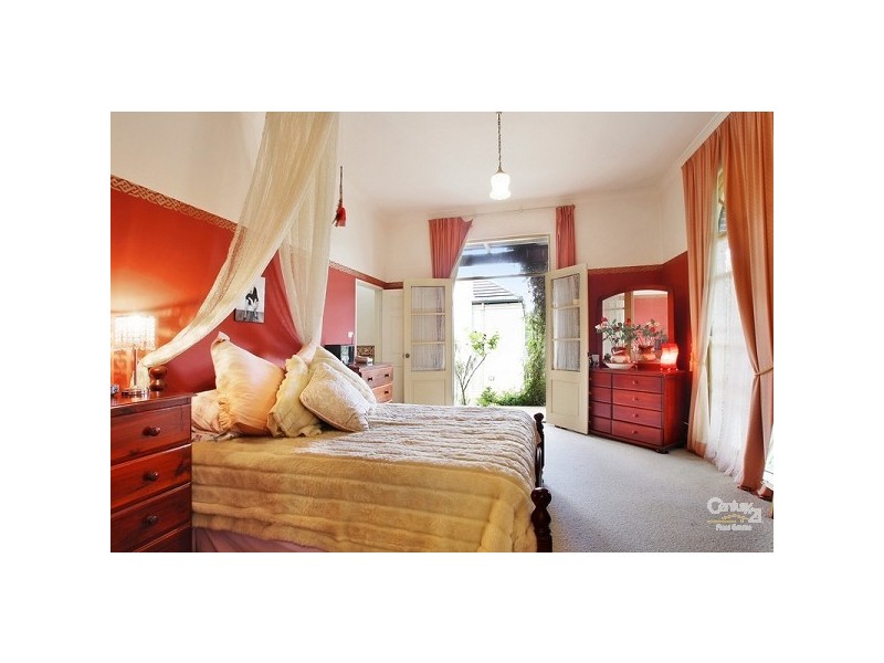 8 Elizabethan Place, St Ives NSW 2075