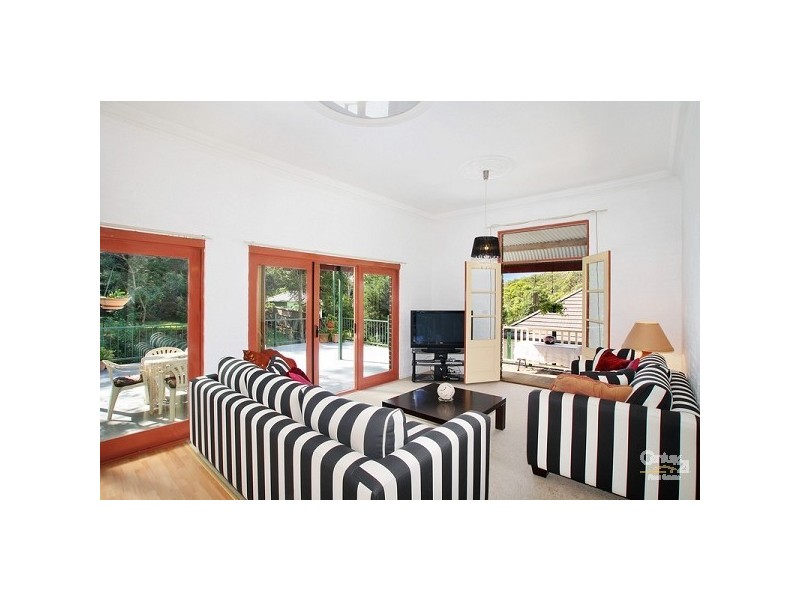 8 Elizabethan Place, St Ives NSW 2075