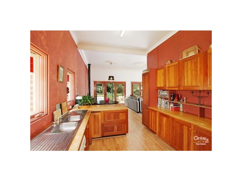 8 Elizabethan Place, St Ives NSW 2075