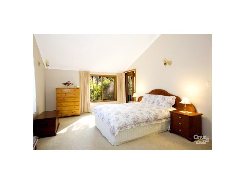 63 Lynbara Avenue, St Ives NSW 2075