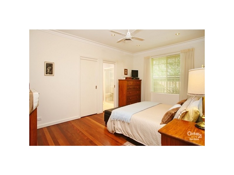 8 Garrick Road, St Ives NSW 2075