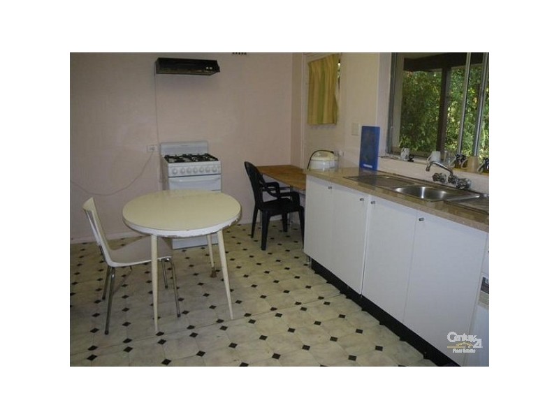 Flat at 1444 Pacific Highway, Turramurra NSW 2074