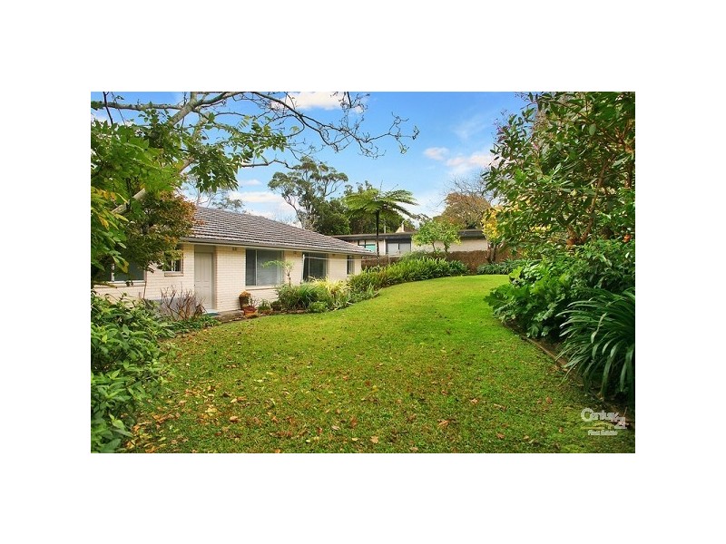 18 Flinders Avenue, St Ives NSW 2075