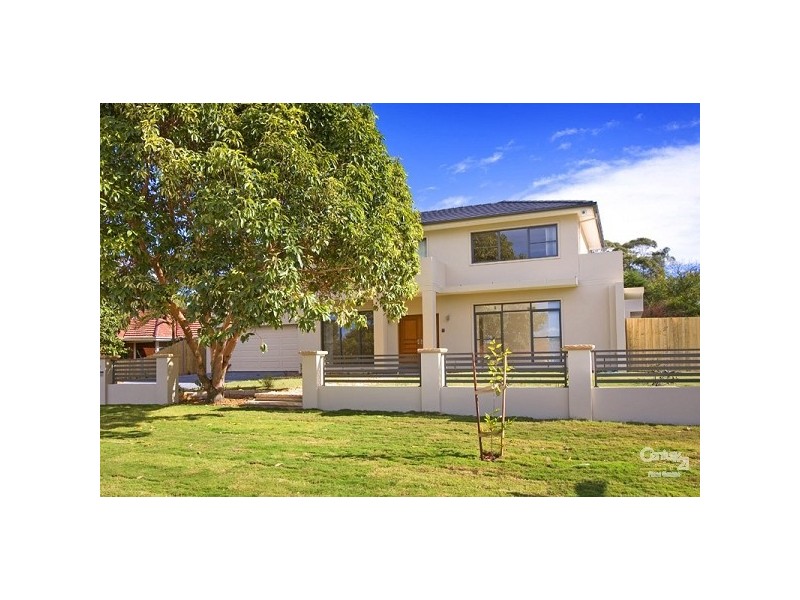 7 Lynbarra Ave, St Ives NSW 2075