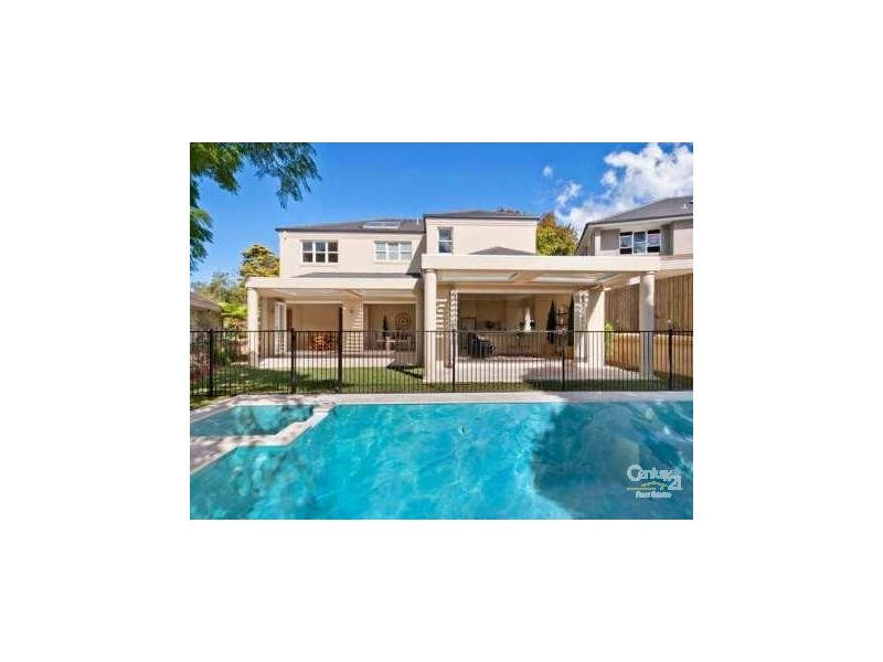 8a The Crest, Killara NSW 2071