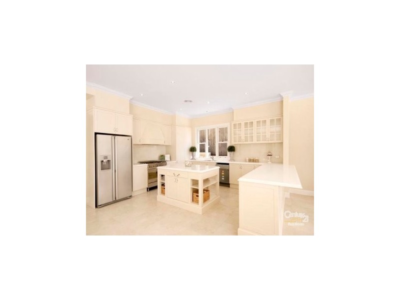 8a The Crest, Killara NSW 2071