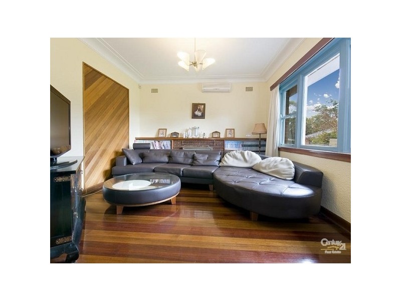 9 Warrimoo Ave, St Ives NSW 2075