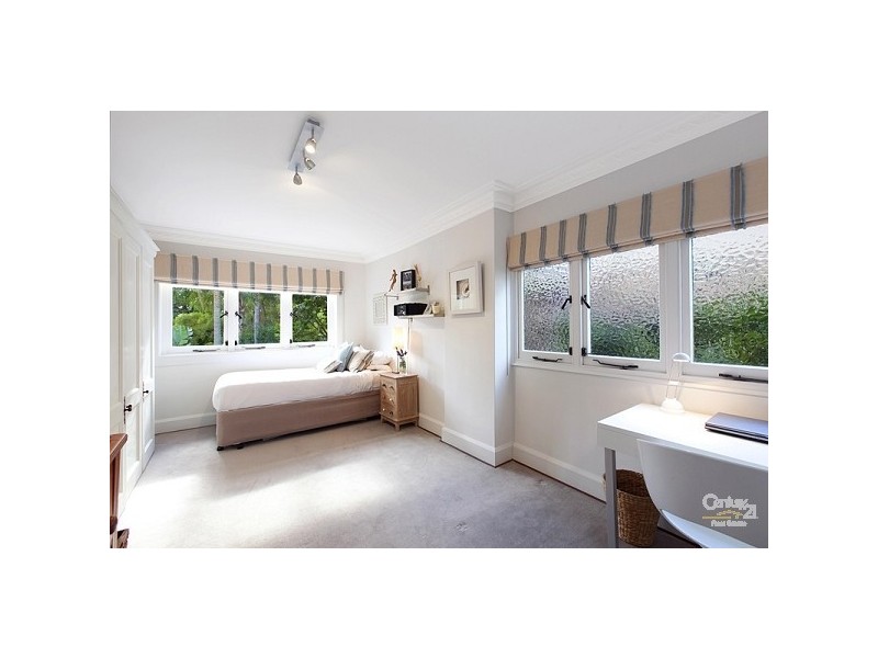 10 Dudley Avenue, Roseville NSW 2069