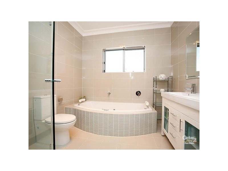 32 Adelaide Avenue, East Lindfield NSW 2070