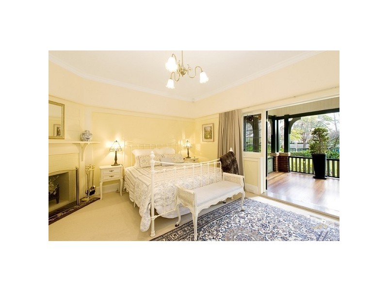 3 Roslyn Avenue, Roseville NSW 2069