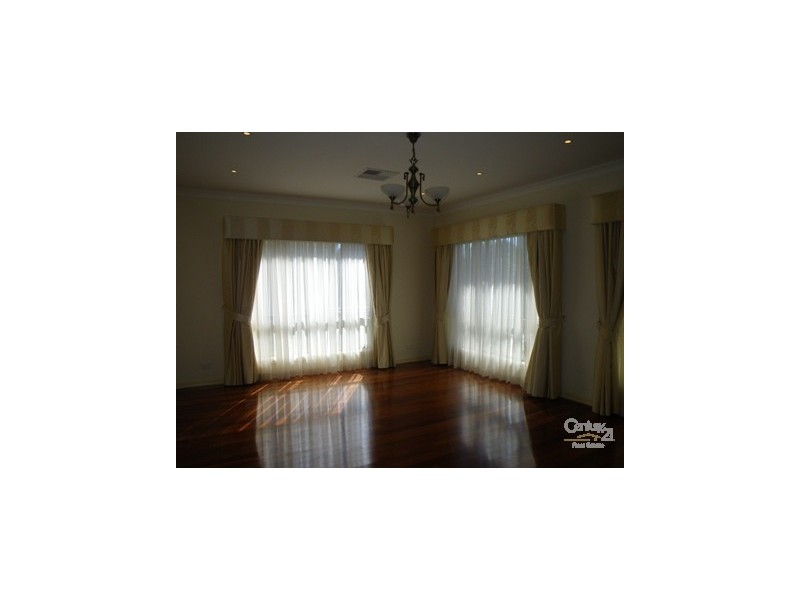 21 Cuncliffe Avenue, Killara NSW 2071