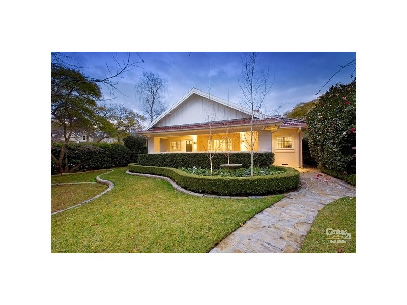 17 Davidson Avenue, Warrawee NSW 2074