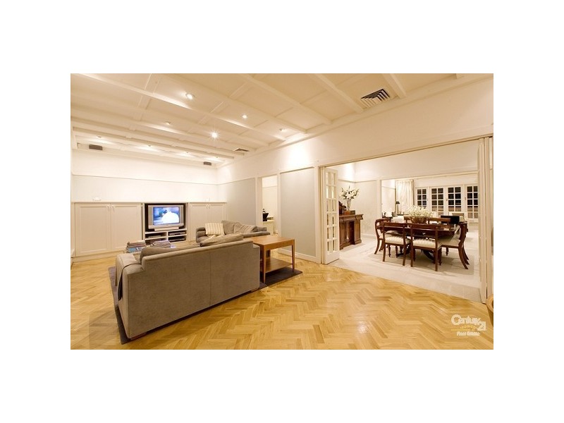 17 Davidson Avenue, Warrawee NSW 2074