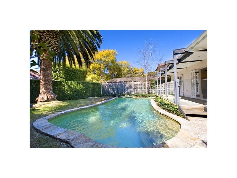 17 Davidson Avenue, Warrawee NSW 2074