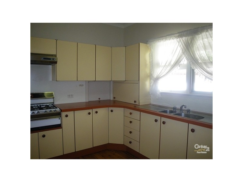 38 Bolwarra Ave, West Pymble NSW 2073