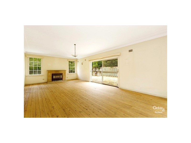 9 Lowther Park Ave, Warrawee NSW 2074