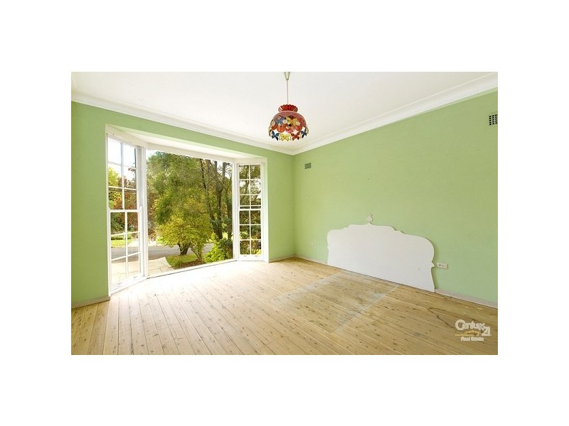9 Lowther Park Ave, Warrawee NSW 2074