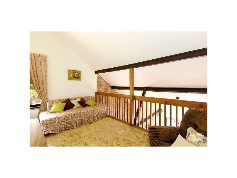 1 Pembroke Avenue, Turramurra NSW 2074