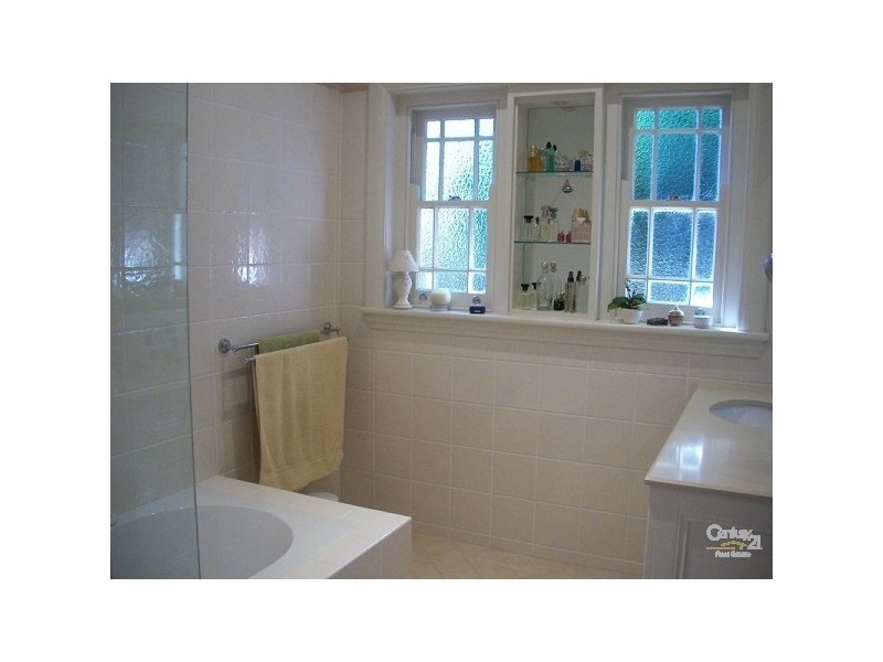 19 Redgum Avenue, Killara NSW 2071