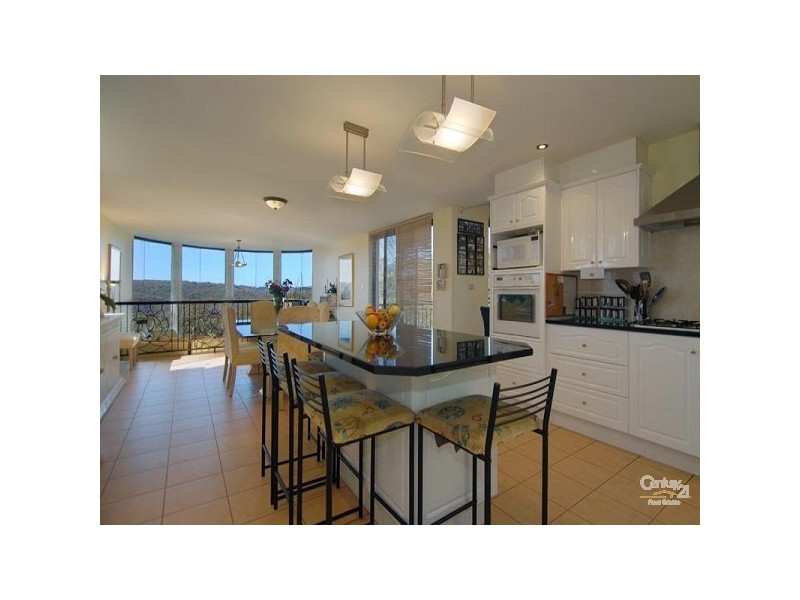 77 Cambourne Ave, St Ives NSW 2075