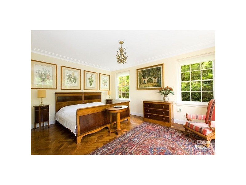 2 Crescent Close, Warrawee NSW 2074