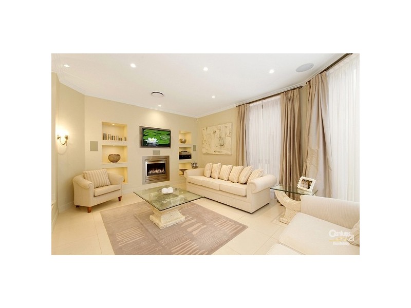 33 Waterhouse Avenue, St Ives NSW 2075