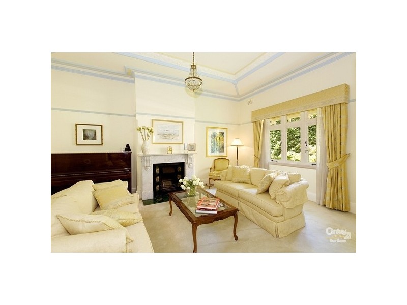 35 Middle Harbour Road, Lindfield NSW 2070