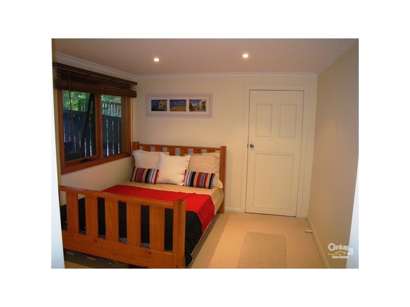 33 Bowen Ave, South Turramurra NSW 2074