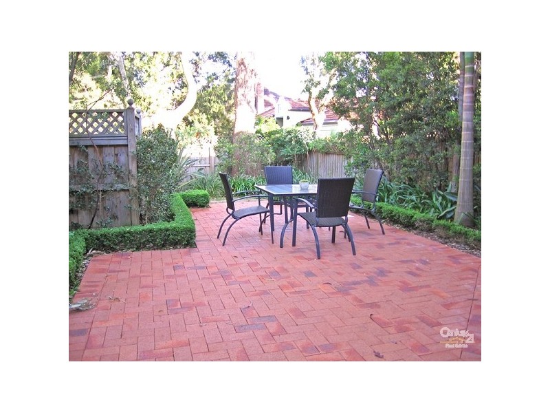 20 Hillcrest Drive, St Ives NSW 2075