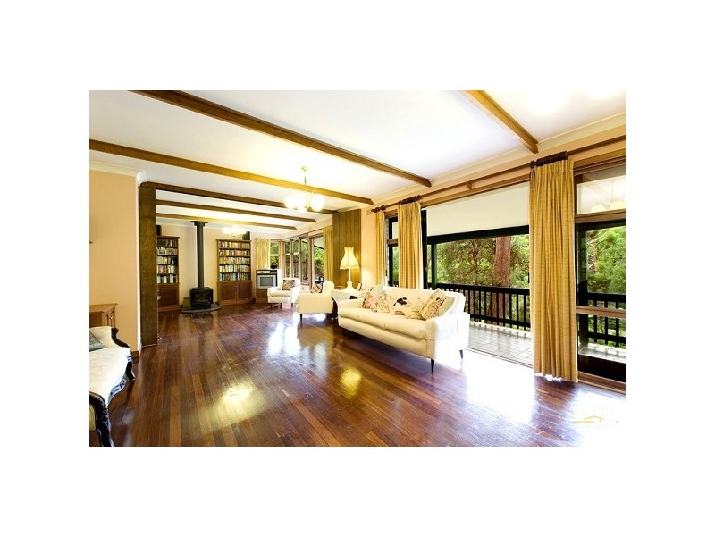 17 Elegans Avenue, St Ives NSW 2075