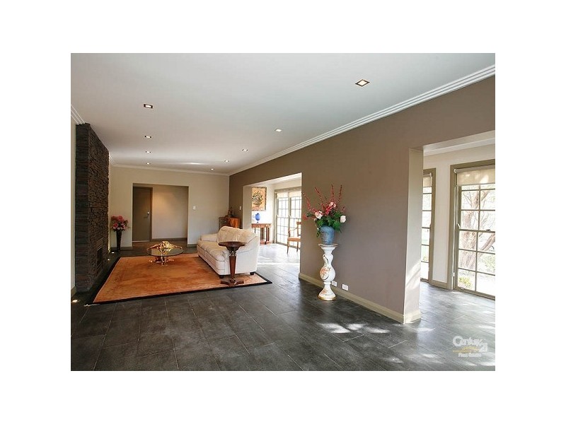 3 Fairbairn Ave, Killara NSW 2071