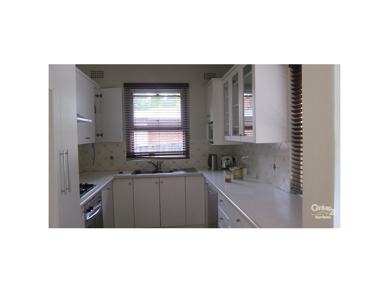 38 Selwyn St, Pymble NSW 2073