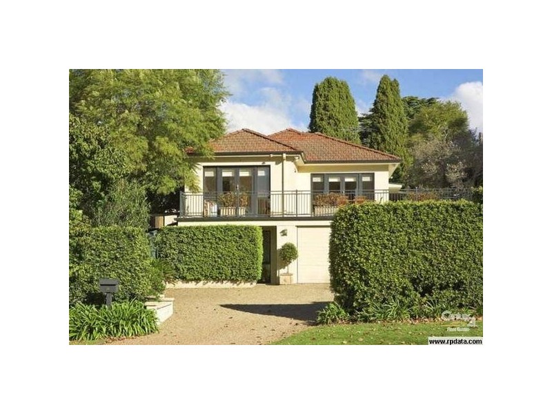 38 Selwyn St, Pymble NSW 2073