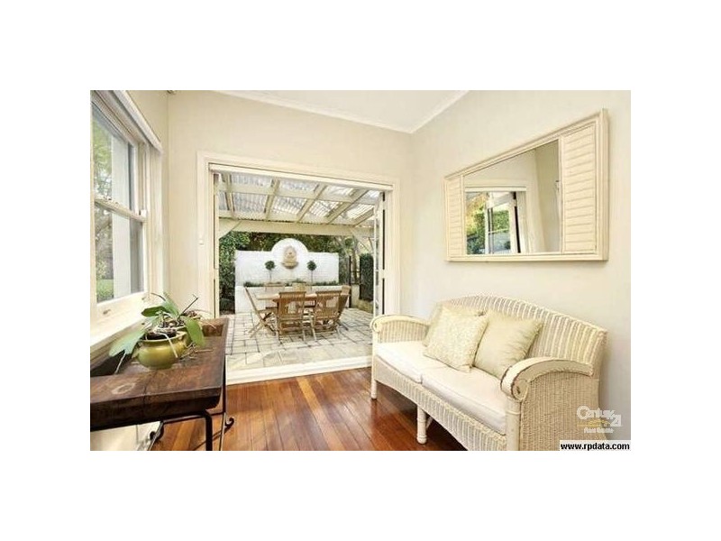 38 Selwyn St, Pymble NSW 2073