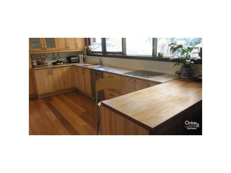 17 Windsor Pl, St Ives NSW 2075
