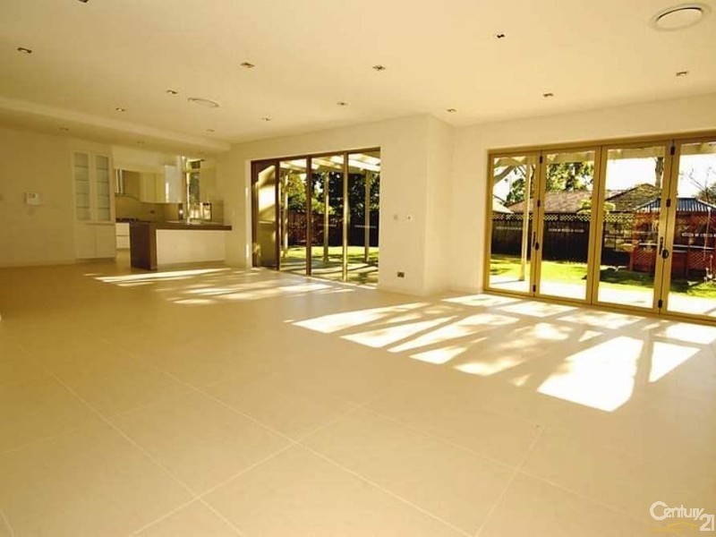 2 Pleasant Ave, East Lindfield NSW 2070