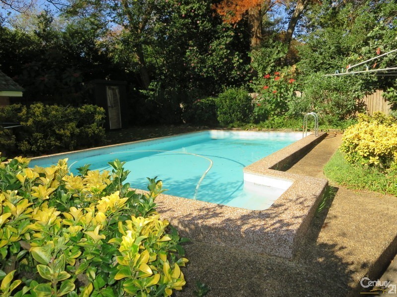 1 Wonga Wonga St, Turramurra NSW 2074