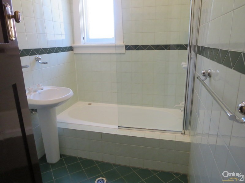 18A Anthony St, West Ryde NSW 2114